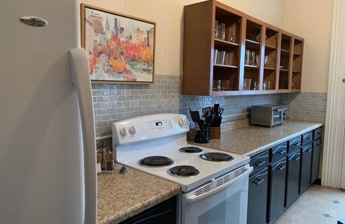 South Main Street Apartment | The Wheat House on Main (1ST Story Unit)