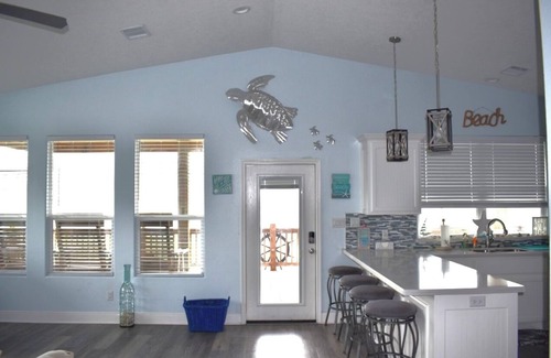 Port Bolivar House | The Wheelhouse is a beautiful beach home to accommodate the whole family!n