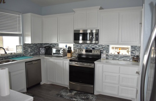 Port Bolivar House | The Wheelhouse is a beautiful beach home to accommodate the whole family!n