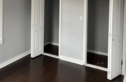 North Little Rock House | The white Cozy house with WiFi and AC in peaceful heart of North Little Rock