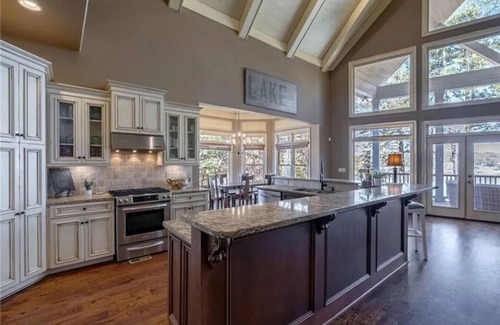 Dawsonville House | The White Hart House-Lake Lanier