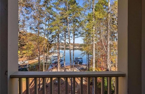 Dawsonville House | The White Hart House-Lake Lanier