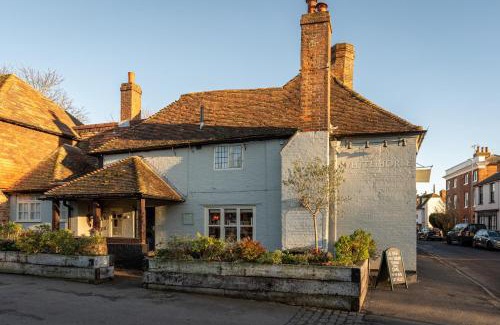 Boughton-under-Blean Hotel | The White Horse