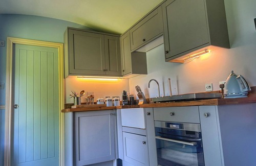 Badingham Ski Chalet | The White Horse