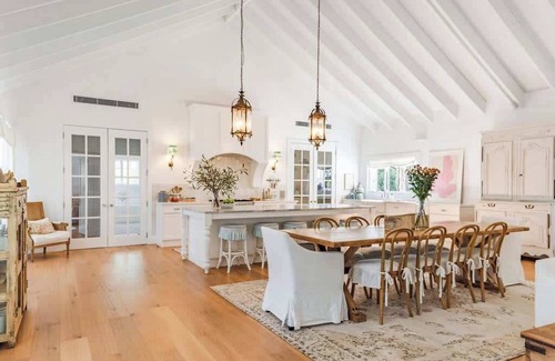 Berry House | The White House | Bold Berry Farmhouse with Pool