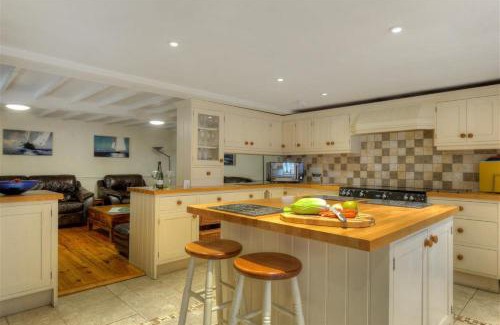 Bridport House | The White House