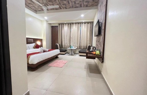 Dalhousie Hotel | The White Orchid Forest View