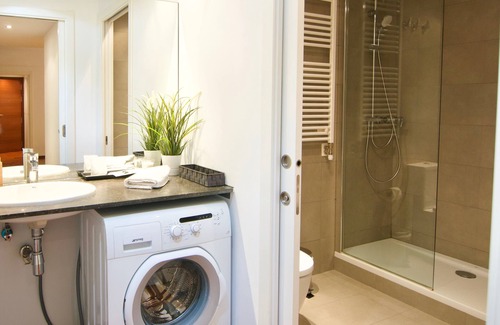 Sants Apartment | The White Spot Apartment