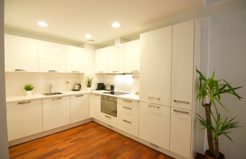 Sants Apartment | The White Spot Apartment