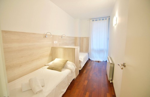 Sants Apartment | The White Spot Apartment