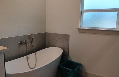 Ocala House | THE WHOLE HOUSE, QUIET COZY HOME 4 Bed 3 bath