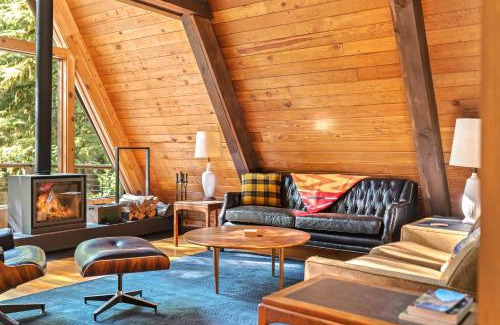 Rhododendron House | The Wildhood Cabin at Mt Hood