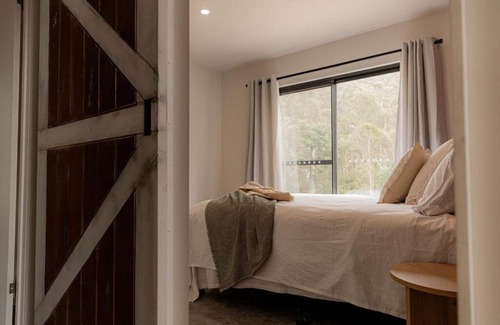 Four Mile Creek House | The Wilds