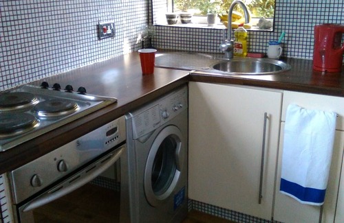 Bournemouth City Centre Apartment | THE WILLOW GARDEN APPARTMENT 8 mins walk to beach 🏖🎡🚤 1 min Tesco 🍶🥖🧀