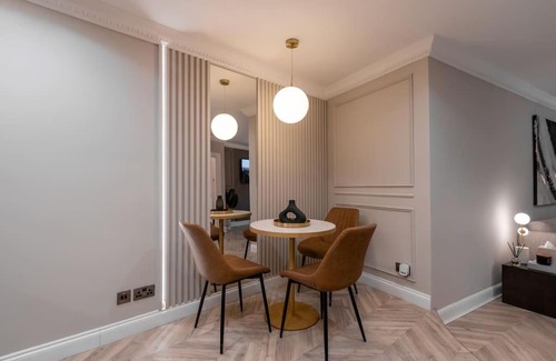 North West Apartment | The Wilton Suite - Your Private 5* Escape!