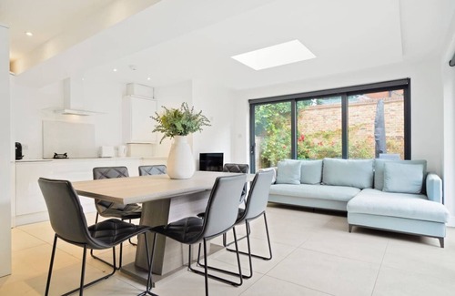 Wimbledon Cottage | The Wimbledon Hideaway - Glamorous 3bdr House With Garden
