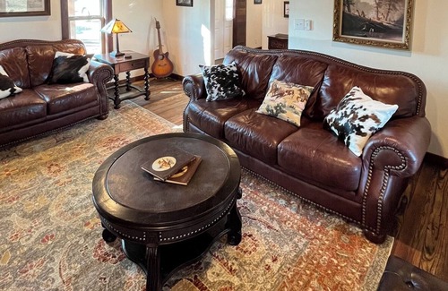 Forestburg House | The Winchester House: Historical Western Getaway