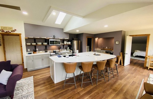 Suttons Bay House | The Wine Bungalow on Leelanau Peninsula
