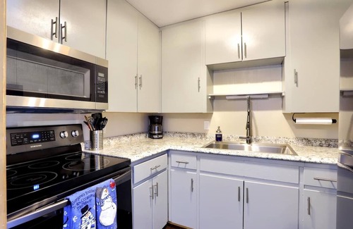 Twin Lakes Cabin | The Wolf Retreat | Lake+Alpine Lookout | Fast Wifi