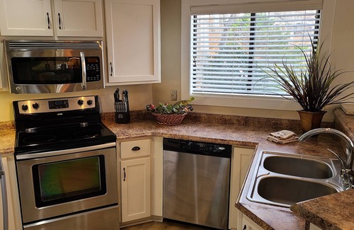North Shore Condo | The Woodlands, Bernard's Landing, Smith Mountain Lake