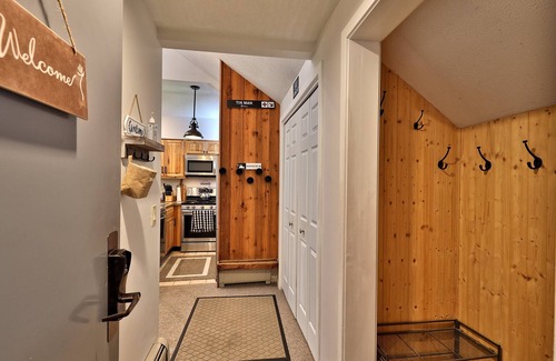 Killington Condo | The Woods V8: Renovated 2BR/2BA Condo w/Amazing Amenities and Location