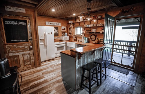 Mount Pleasant Cabin | The Woodshed