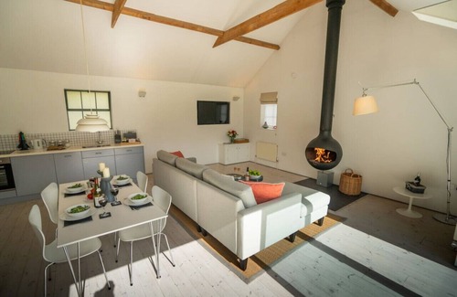 Woodbridge House | The Workshop by UK Vacations