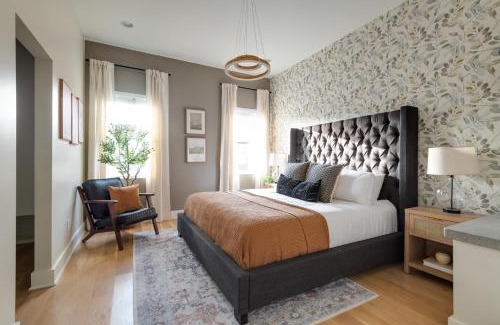 Hope Gardens House | The Wrangler - Hot Tub Minutes to Broadway