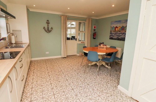 Bamburgh Cottage | THE WYND, family friendly, country holiday cottage in Bamburgh
