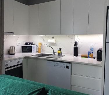 Alanya Apartment | The Yacht apartments-tranquiliti and comfort in the heard of Alanya 200m to Keykubat beach
