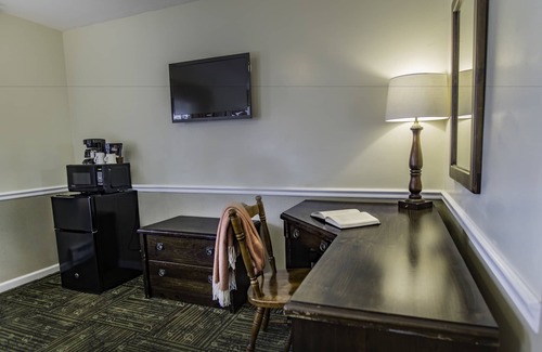 Lenox Hotel | The Yankee, Trademark Collection by Wyndham