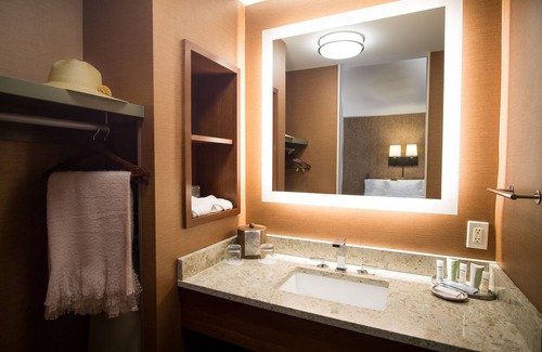 Lenox Hotel | The Yankee, Trademark Collection by Wyndham
