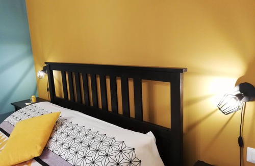 Isola Sacra Bed & Breakfast | The Yellow House