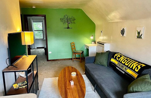 Wilkinsburg House | The Yinzer Retreat