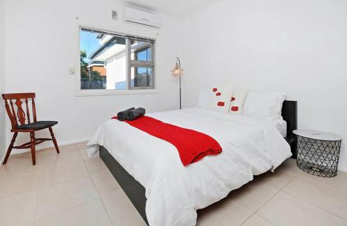 Blair Athol House | The Zebra - 4Bdrm Slps 8 2 Bathrm Wi-Fi