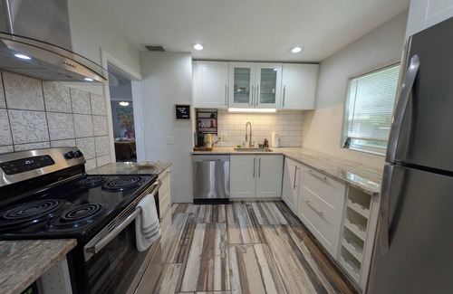 Orlando House | The Zen Den, a charming 2-bedroom house in gorgeous Orlando with AC