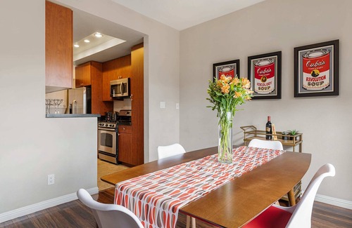 Sawtelle Condo | The Zen Two-Bedroom Den