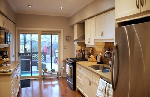 Blake - Jones House | The ZenDen - 3 bedroom Family Home in Beaches