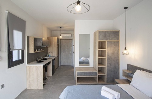 Nea Iraklia Apartment | TheaSea Luxury Suites- Studio 1