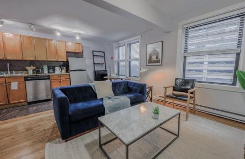 Theatre District Apartment | Theater District Cozy 1 BR