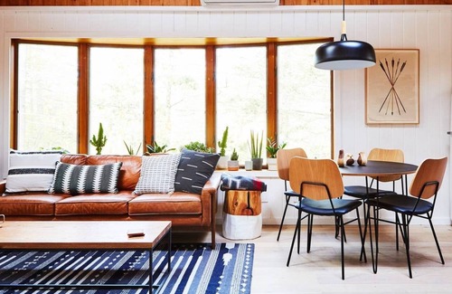Yulan House | @TheHighlandBungalow / Sullivan Catskills Getaway