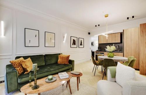 8th Arrondissement Apartment | TheLander - Champs Elysées Serviced Apartments