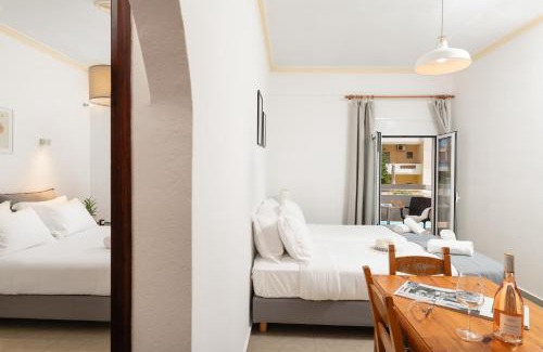 Kato Stalos Apartment | Thelèsi Apartments, 100m from the beach
