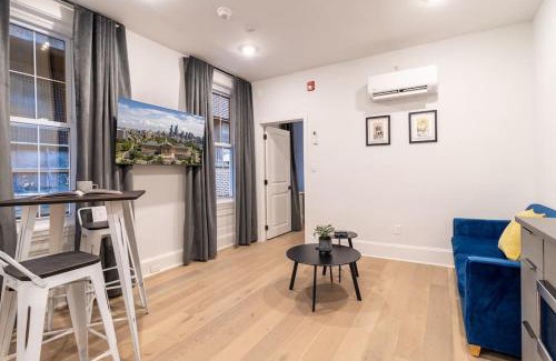 Gayborhood Apartment | Thena Hotel - Beautiful 1 Bedroom