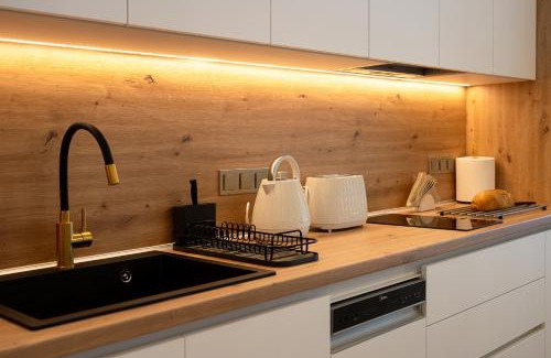 Neo Kalamaki Apartment | Theros Seaside Suite