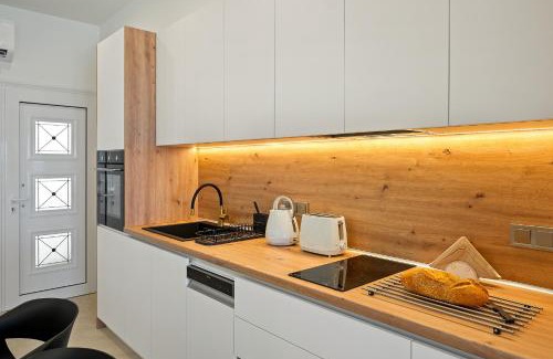 Neo Kalamaki Apartment | Theros Seaside Suite
