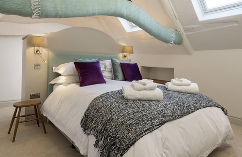 Minchinhampton House | These beautiful properties have been refurbished to an impeccable standard.