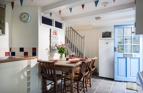 Mevagissey Cottage | Thimble cottage , sea, harbour and village views ,courtyard ,Wi-fi, logburner