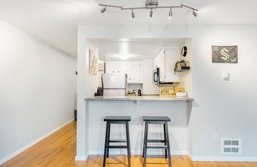 Lower Queen Anne Condo | Third-floor condo with balcony steps from Space Needle - walk everywhere