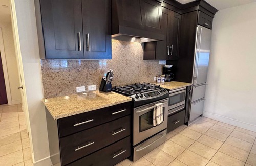 Traverse City Condo | Third Floor Suite with lots of amenties